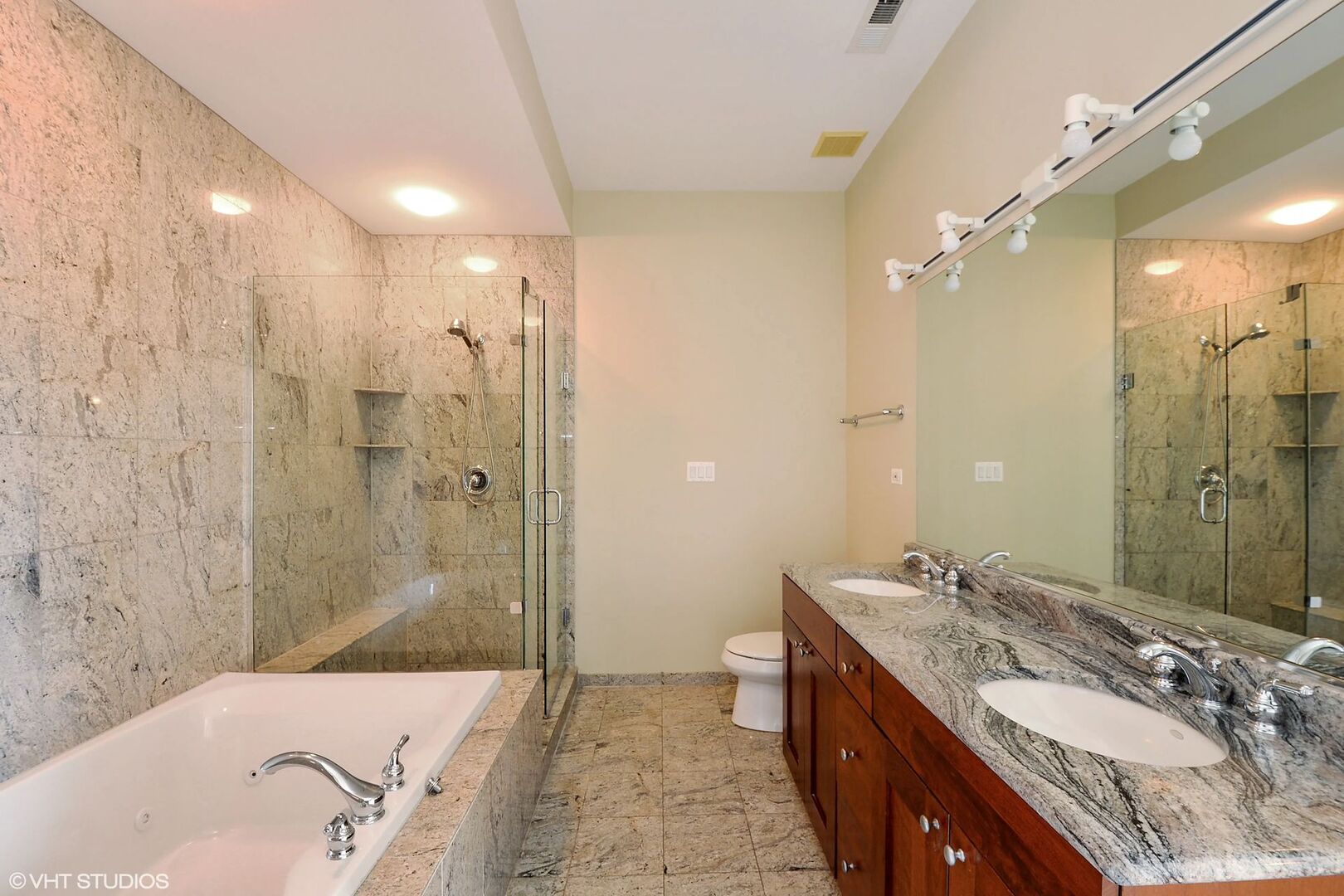 1355 W Washington Boulevard 6b Property Photo 17