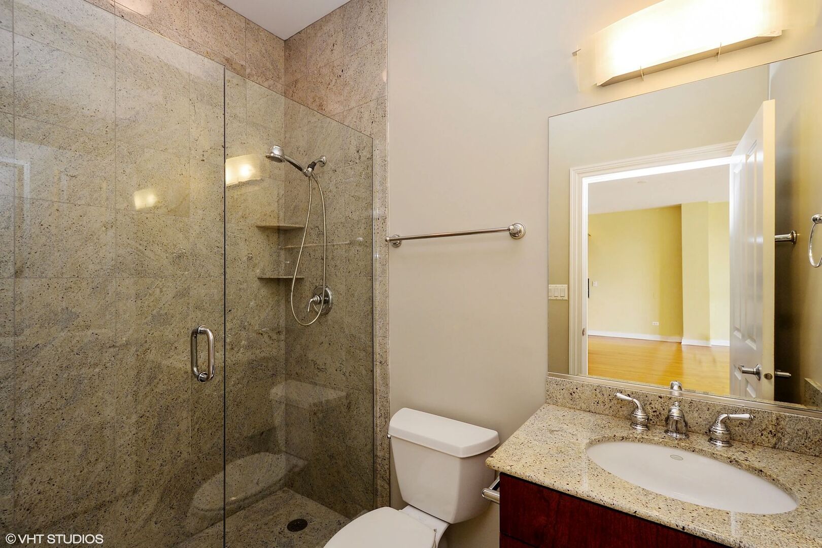 1355 W Washington Boulevard 6b Property Photo 23