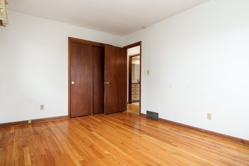 6225 Browns Parkway Property Photo 16