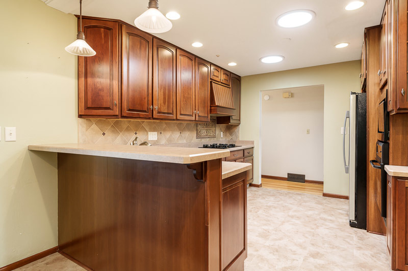 6225 Browns Parkway Property Photo 20