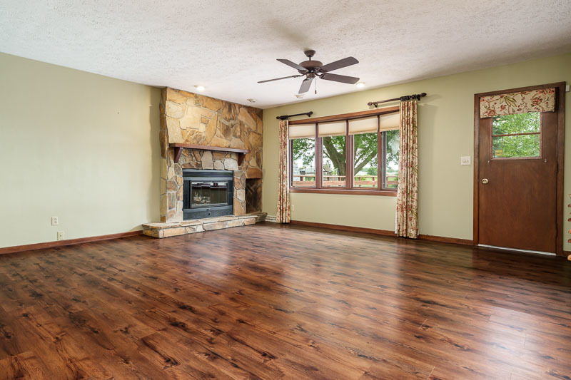 6225 Browns Parkway Property Photo 25