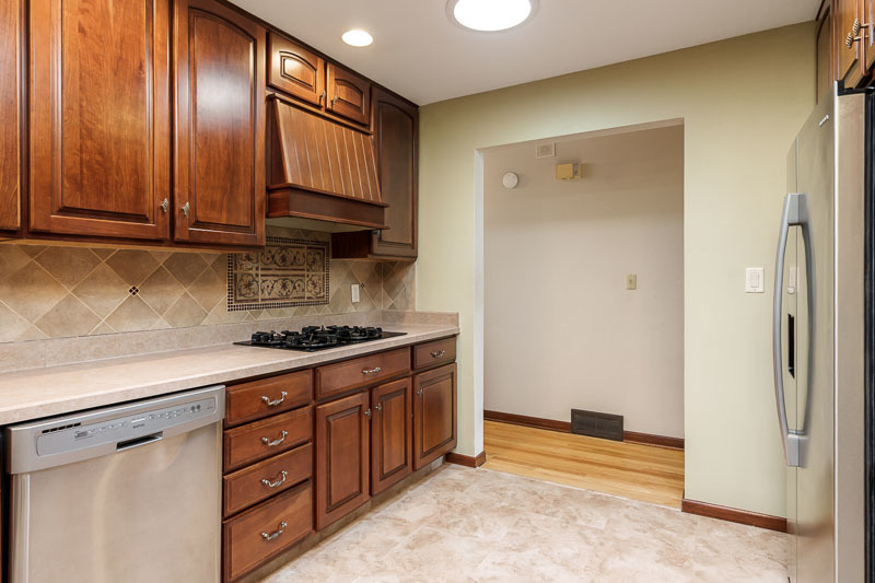 6225 Browns Parkway Property Photo 27
