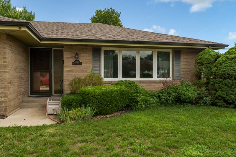 6225 Browns Parkway Property Photo 36