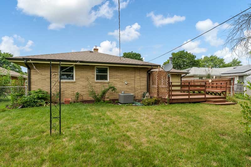 6225 Browns Parkway Property Photo 40