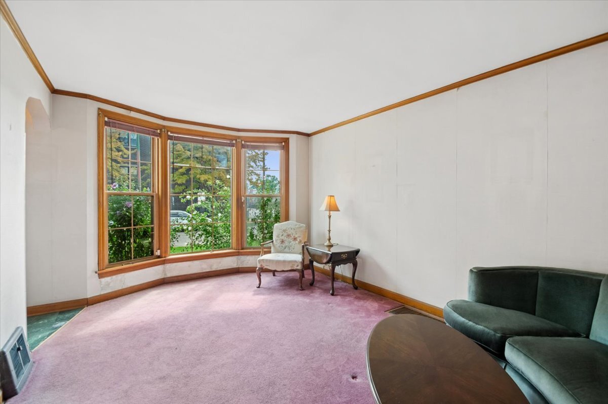 6354 W Cuyler Avenue Property Photo 2