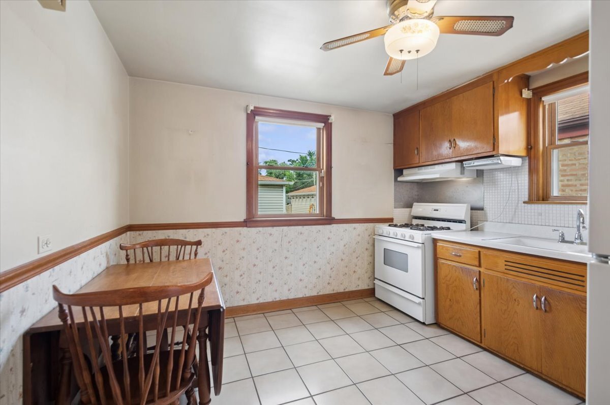 6354 W Cuyler Avenue Property Photo 7