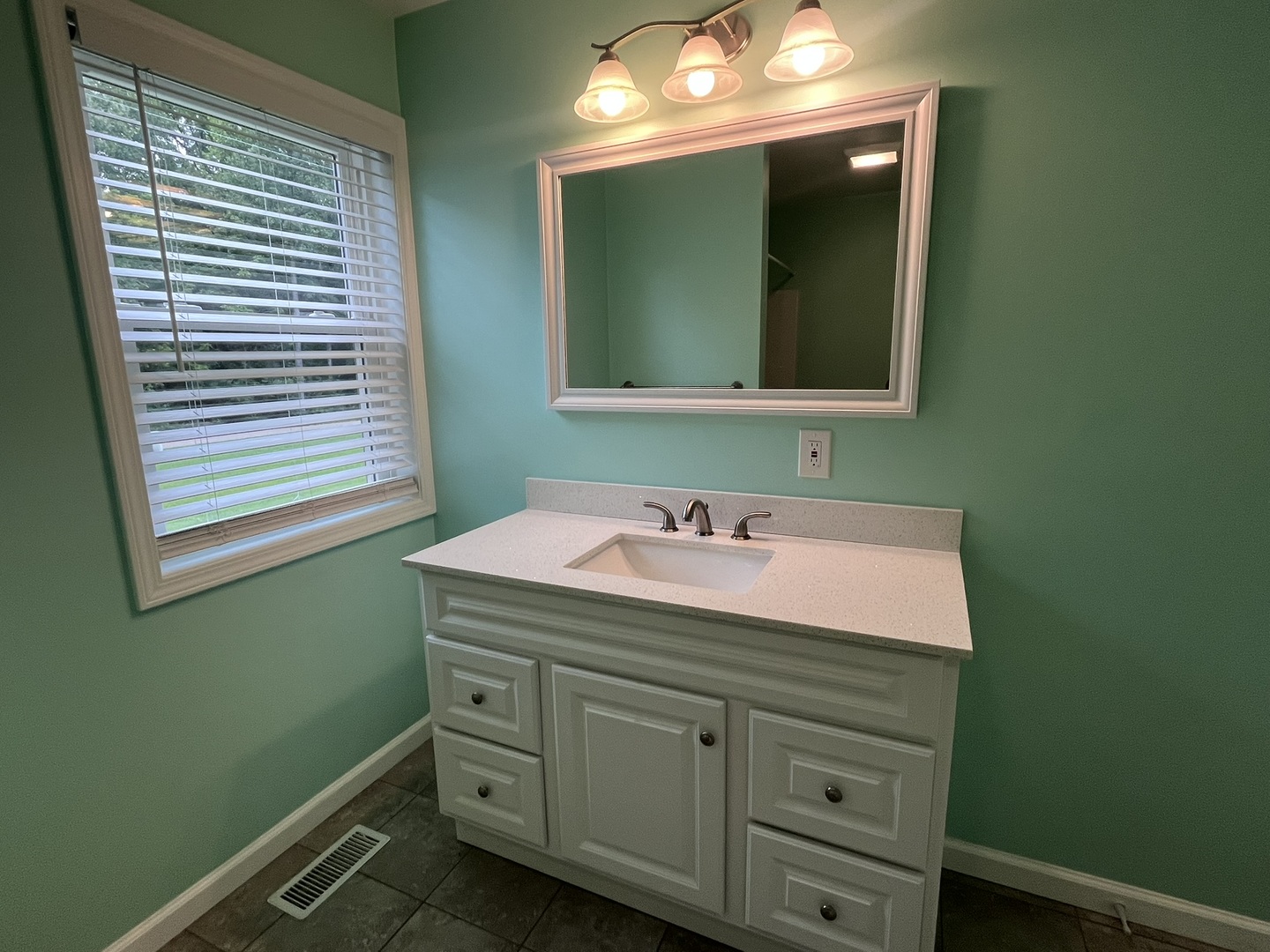 1720 Hugenberg Lane Property Photo 25