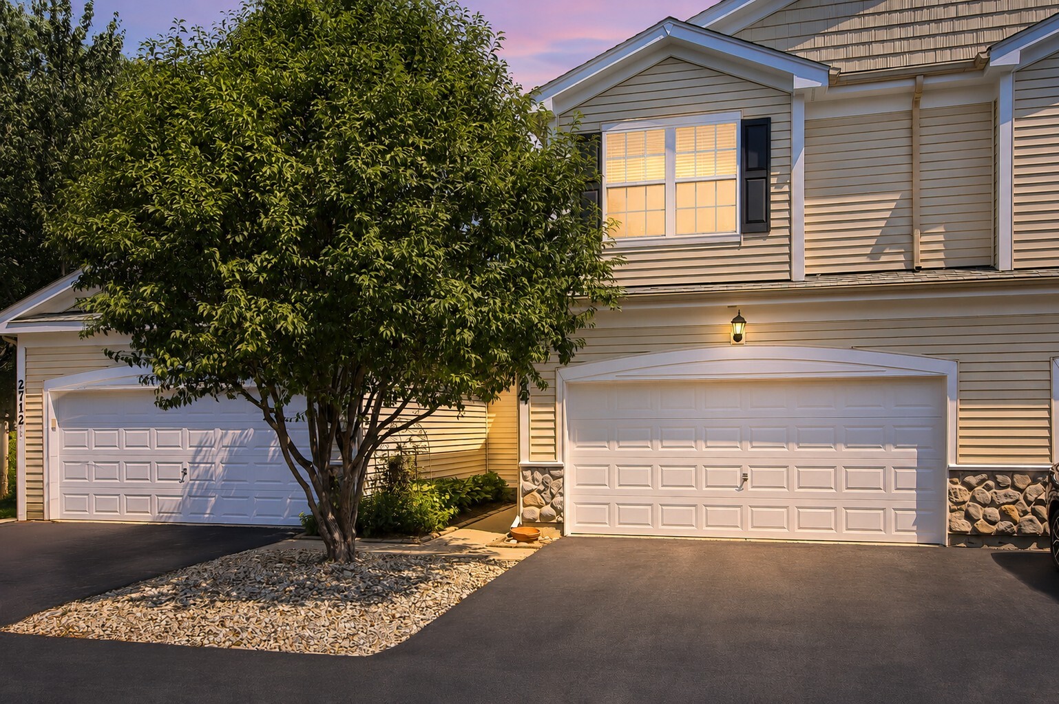 2714 Kendall Crossing Property Photo 1