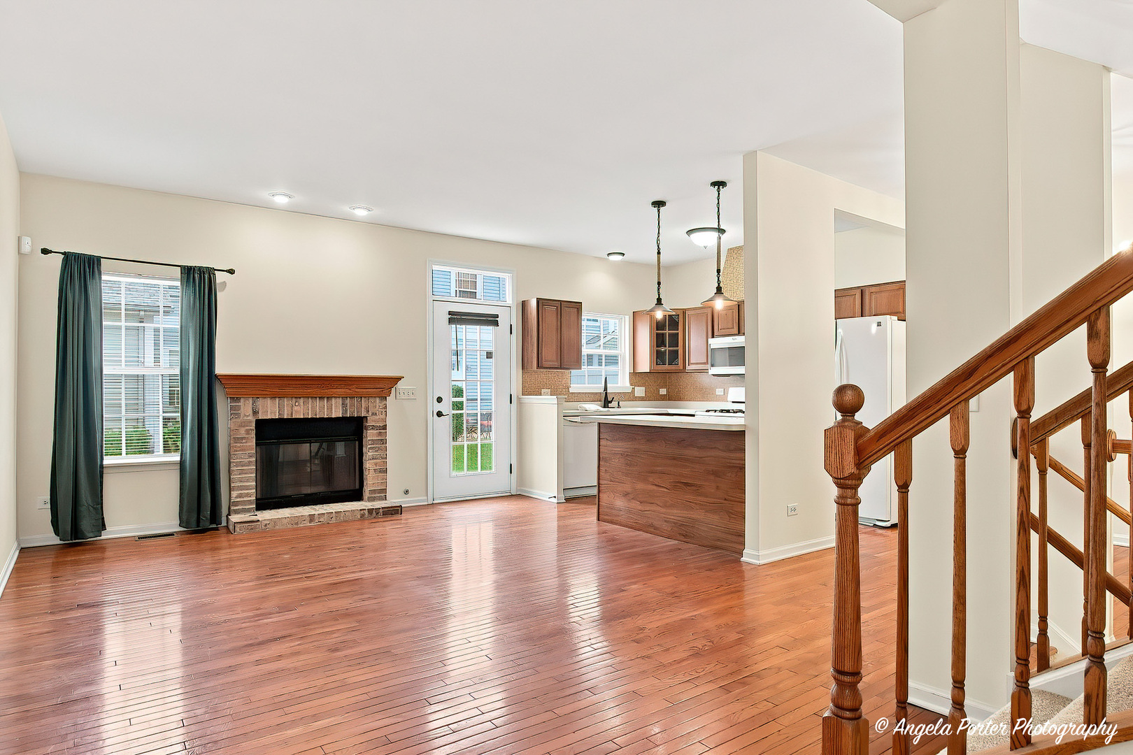 2714 Kendall Crossing Property Photo 3