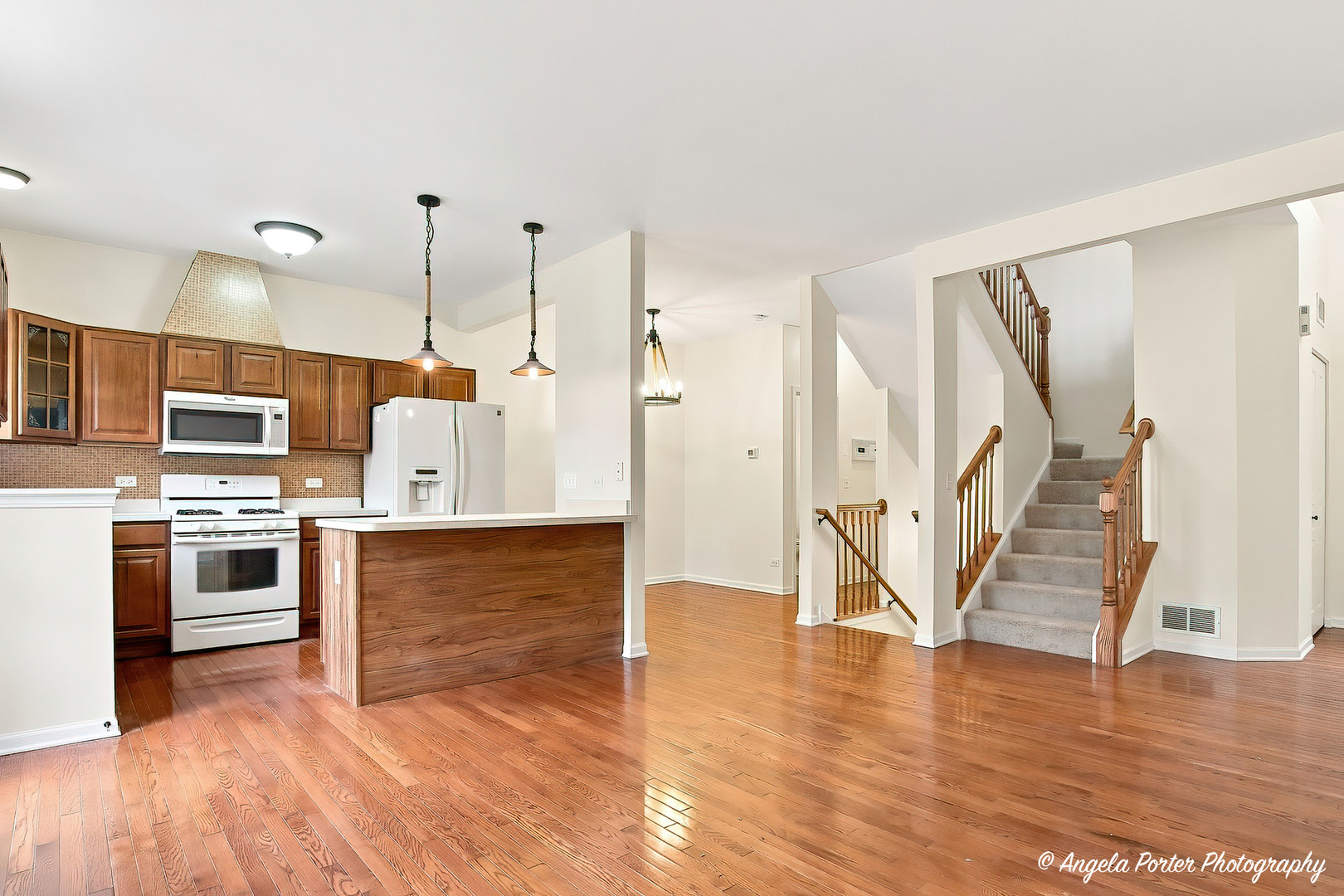 2714 Kendall Crossing Property Photo 4
