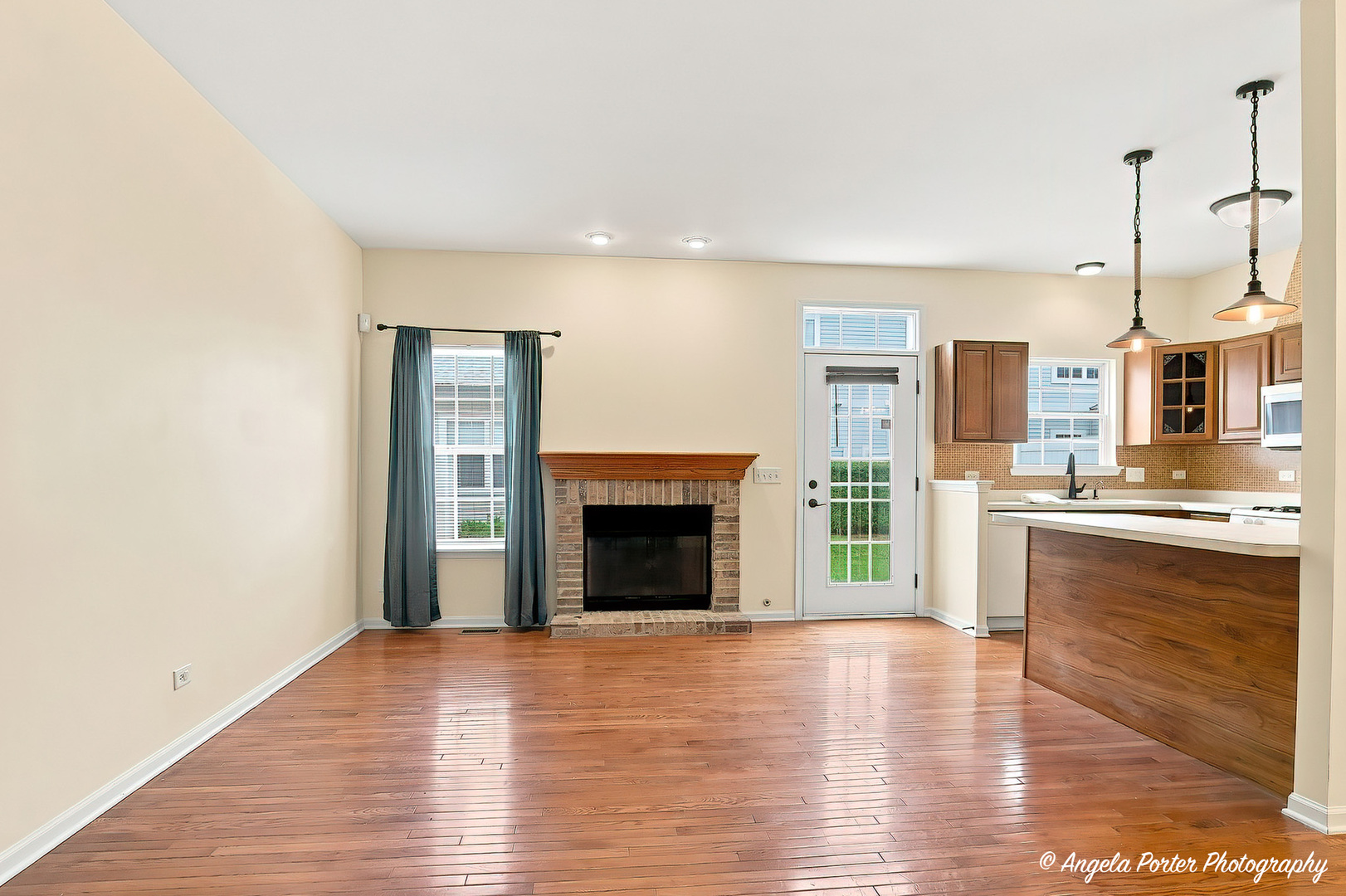 2714 Kendall Crossing Property Photo 6