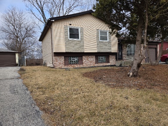 611 Andover Street Property Photo 1