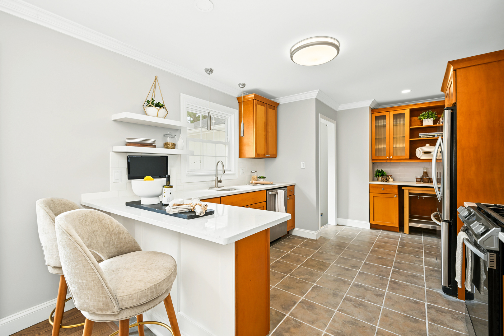 295 Cottage Avenue Property Photo 8