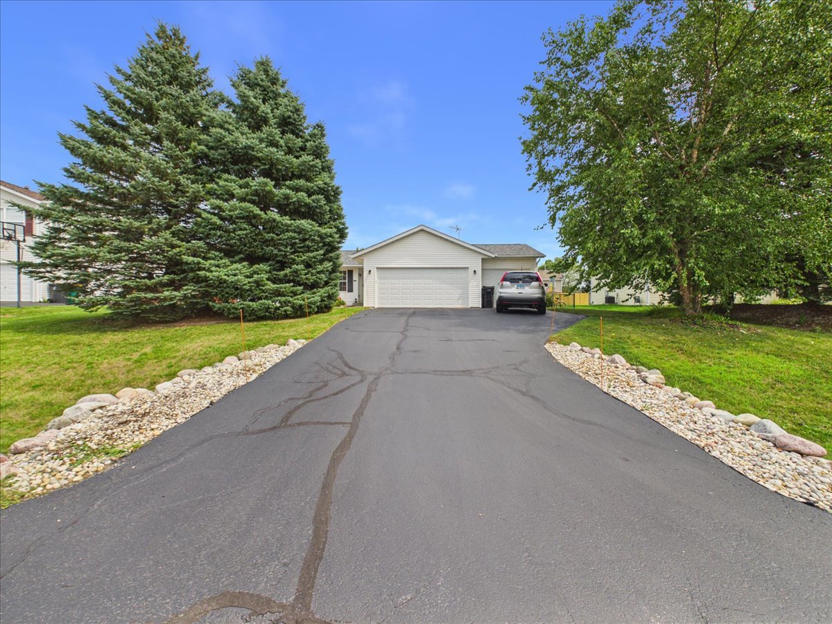 11255 Valerian Way Property Photo 3