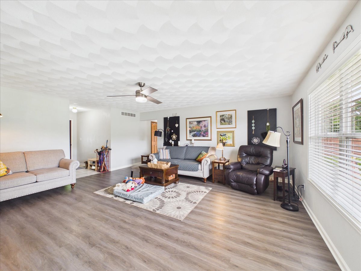 11255 Valerian Way Property Photo 9