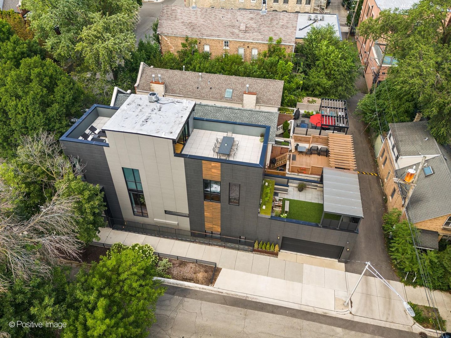 2029 N Hoyne Avenue Property Photo 47