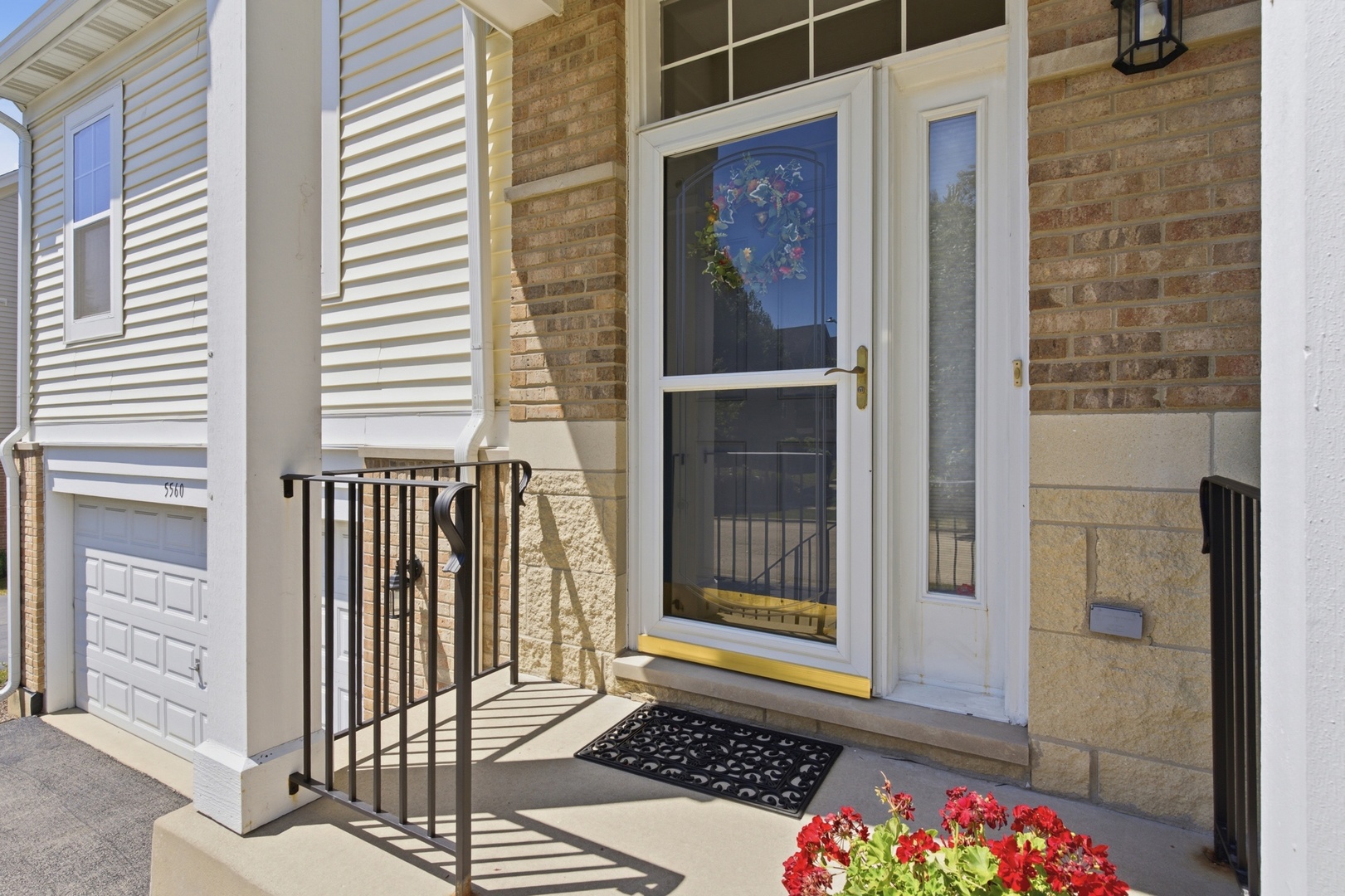 5560 Cambridge Way Property Photo 4