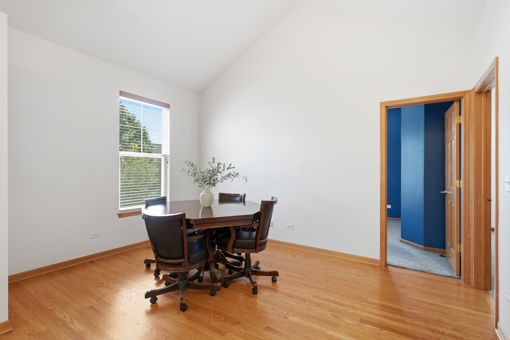 5560 Cambridge Way Property Photo 18