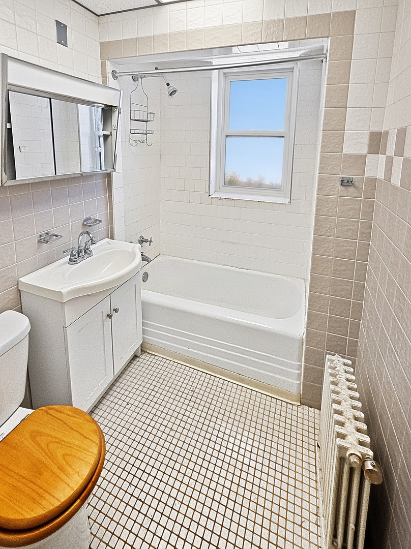 1308 W Rosemont Avenue 1 Property Photo 9