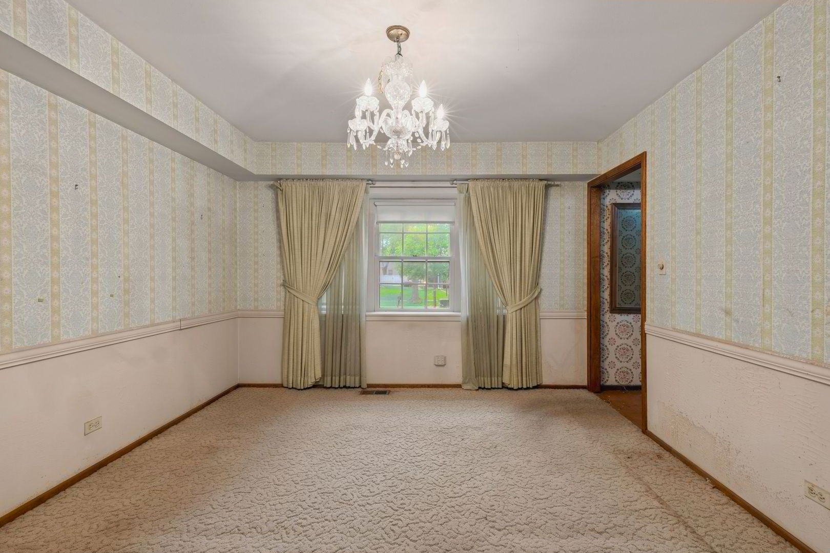 1054 Alden Lane Property Photo 3