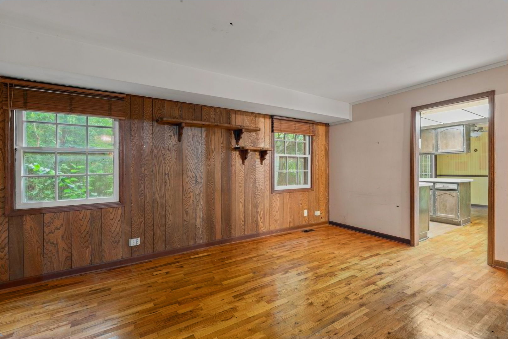 1054 Alden Lane Property Photo 8