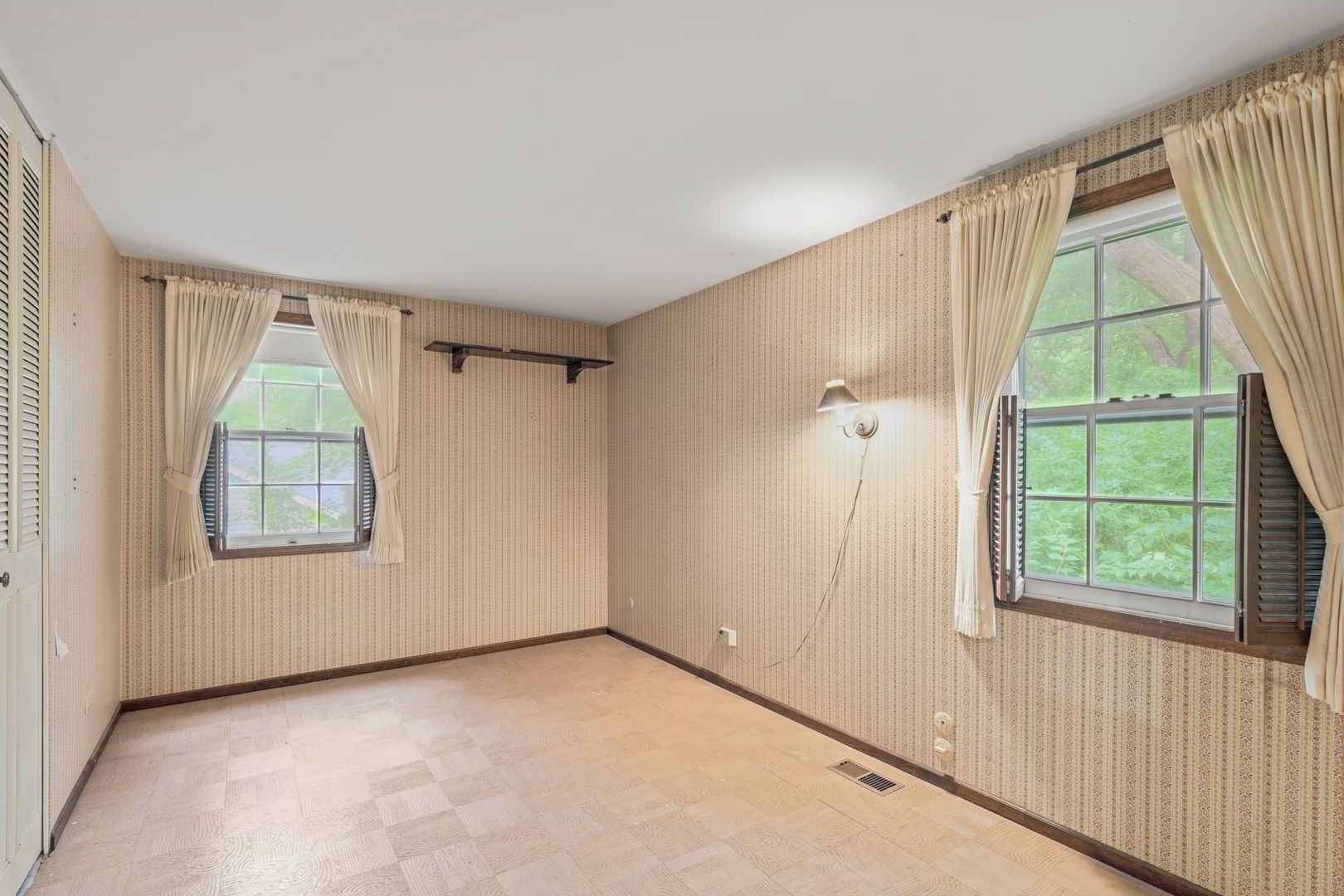1054 Alden Lane Property Photo 14