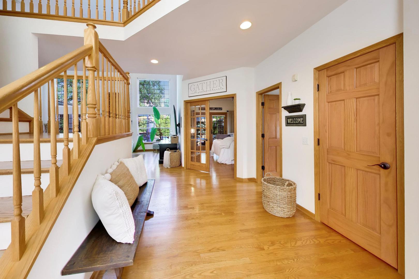 1693 Moorland Lane Property Photo 4