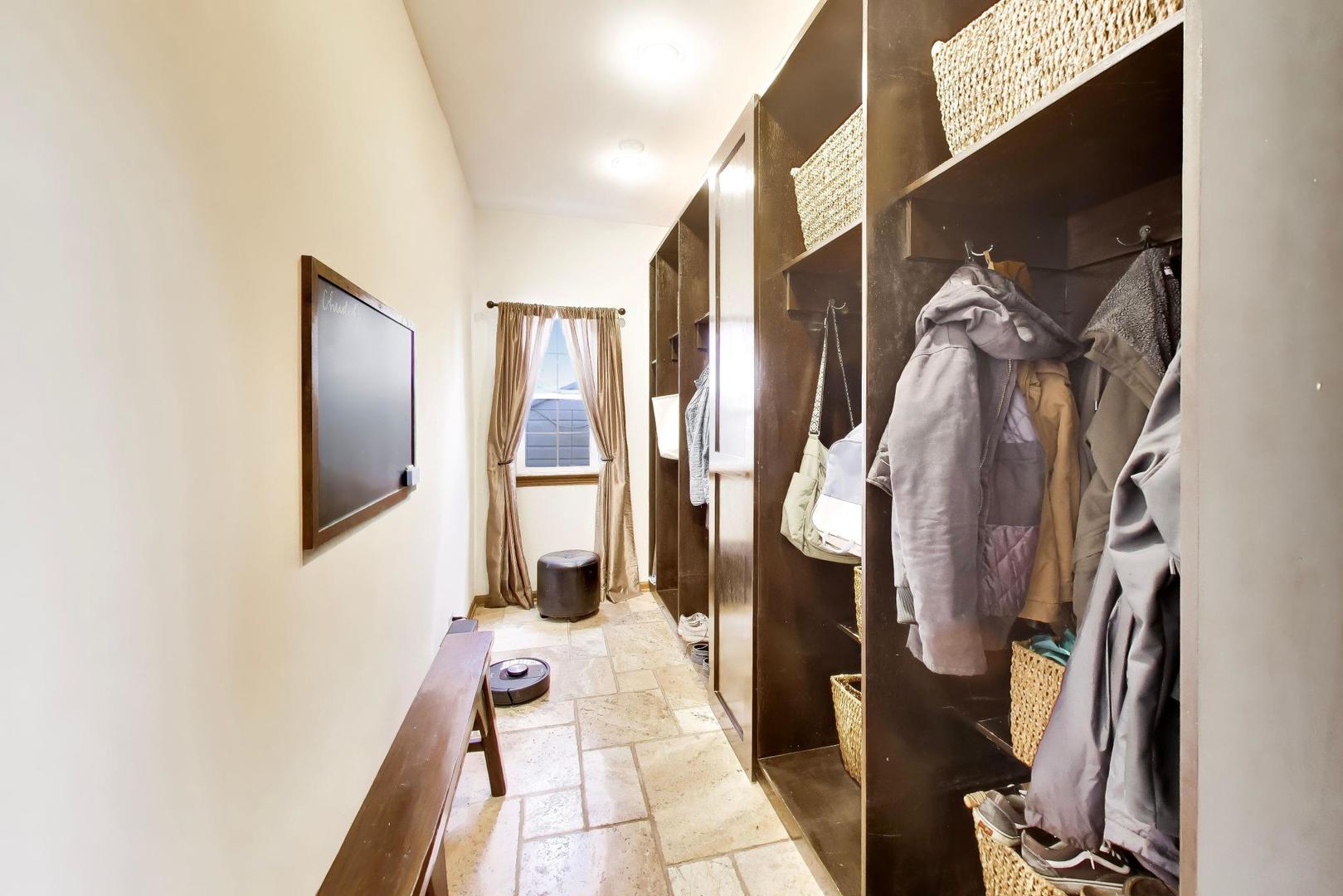 1693 Moorland Lane Property Photo 27