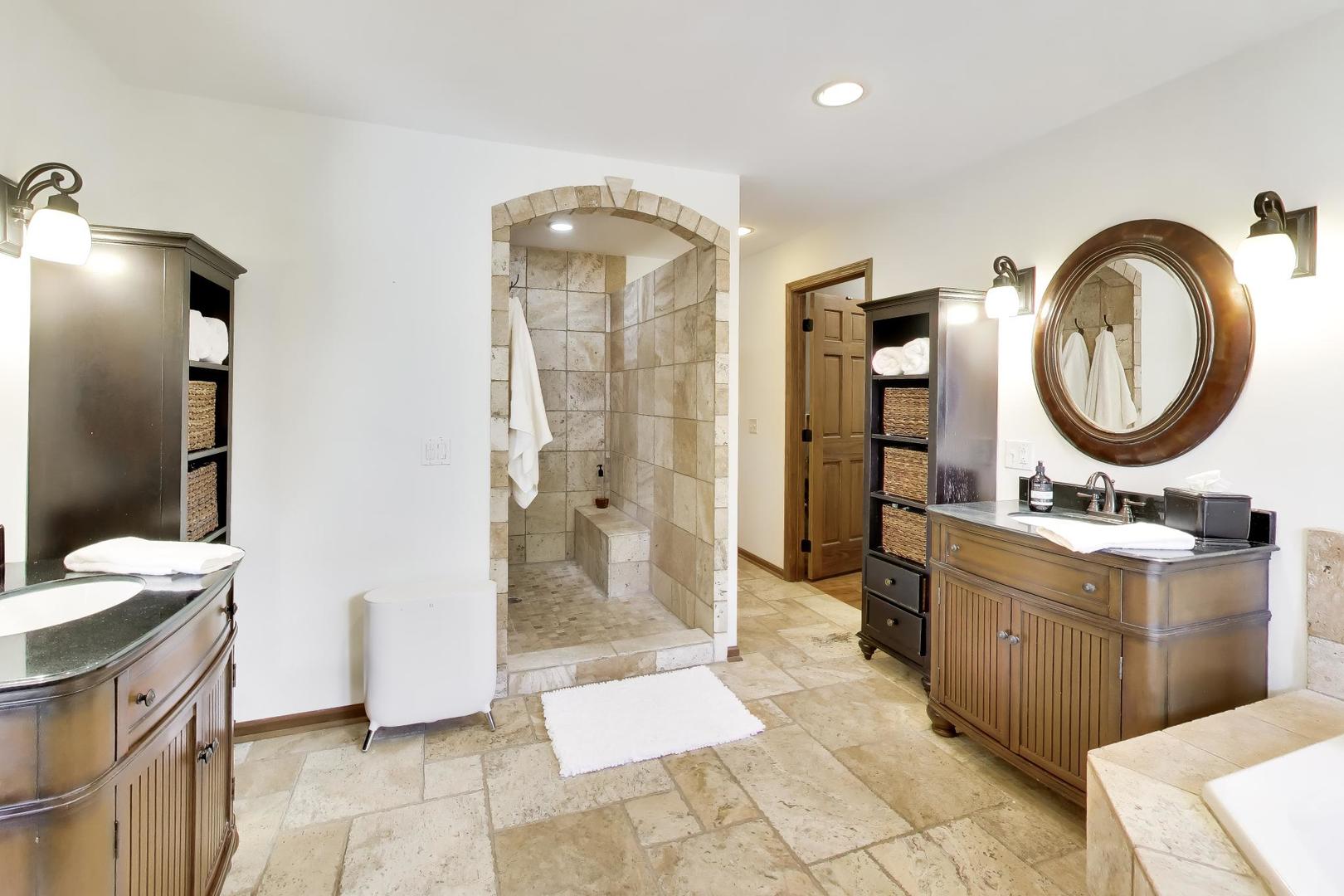 1693 Moorland Lane Property Photo 33
