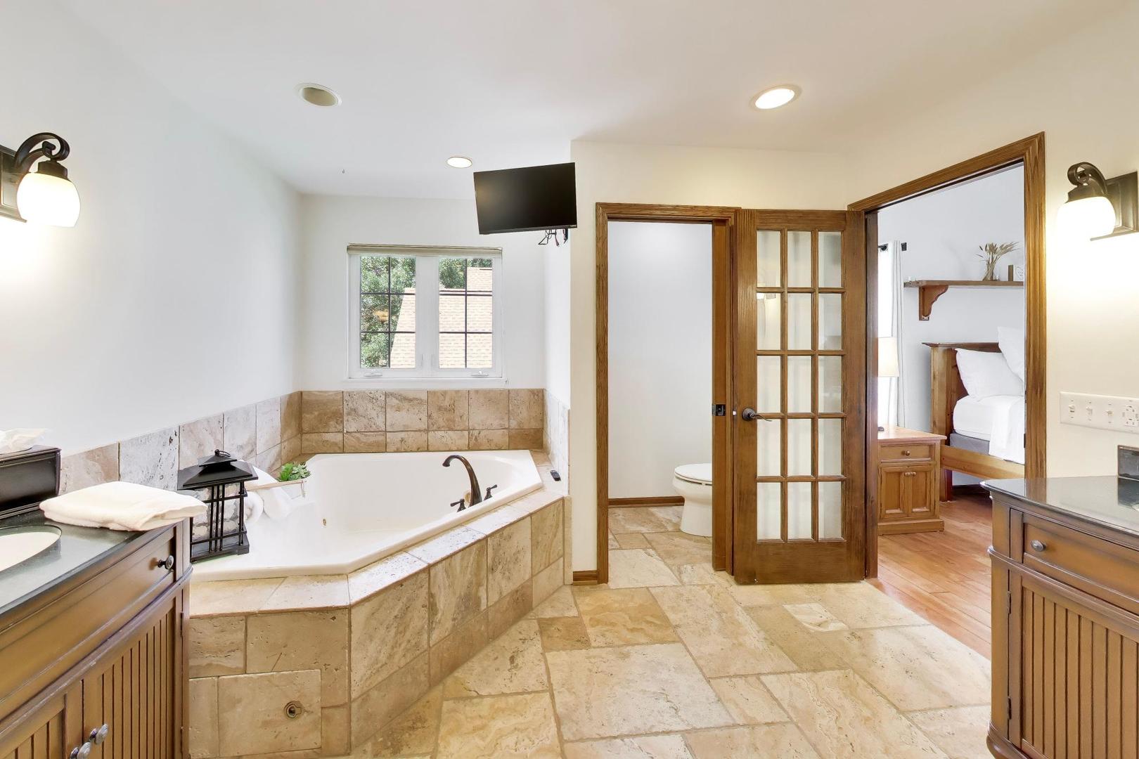 1693 Moorland Lane Property Photo 34
