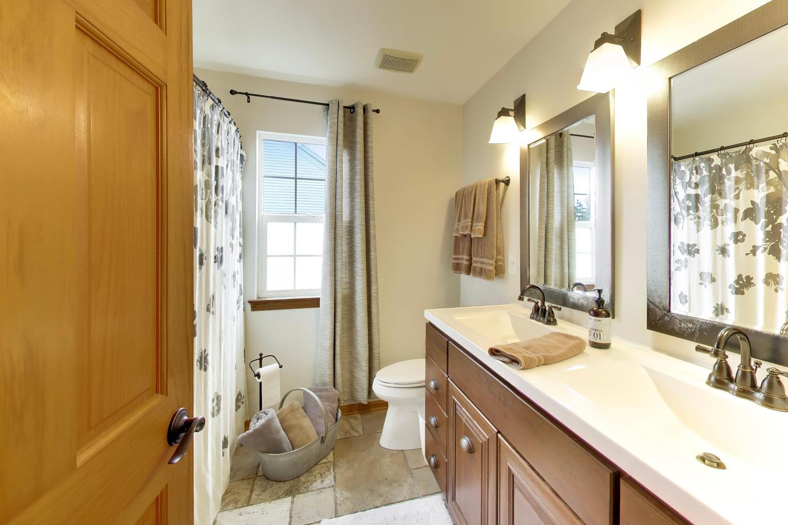 1693 Moorland Lane Property Photo 42