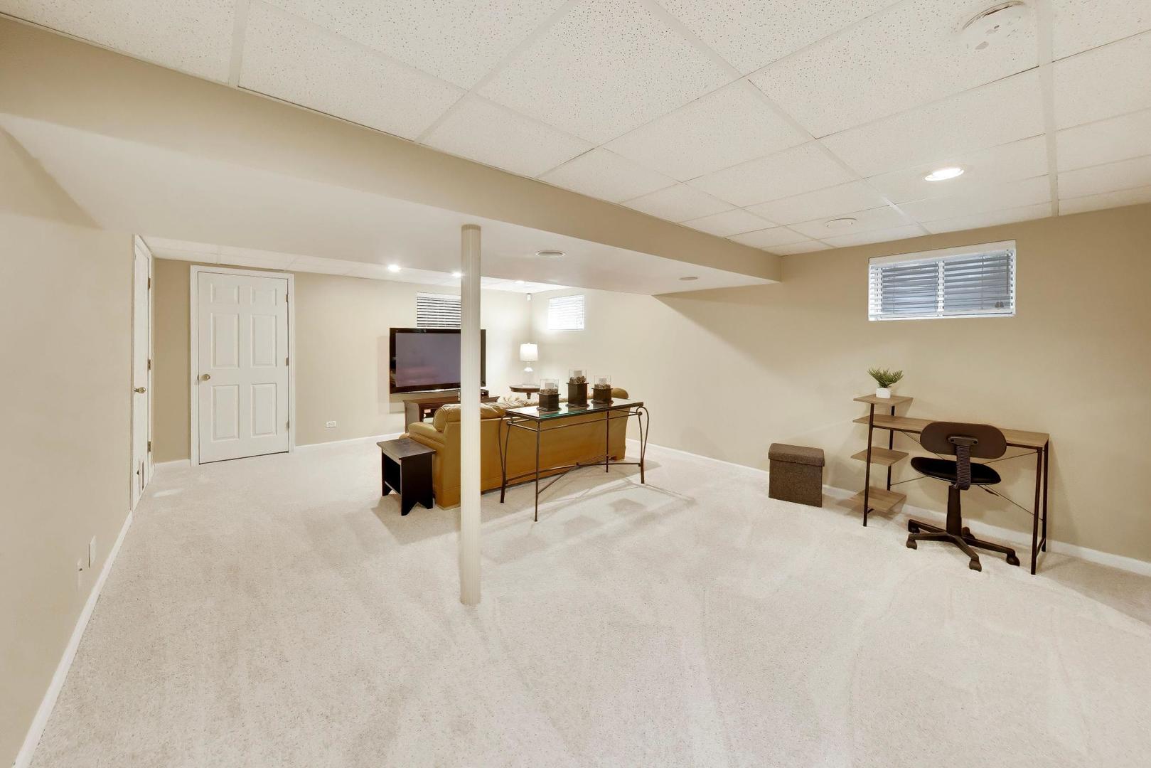 1693 Moorland Lane Property Photo 44