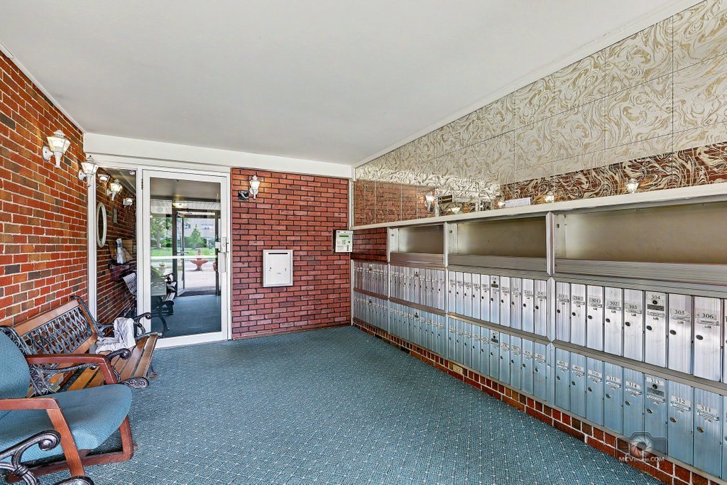 222 Madison Street 109 Property Photo 18