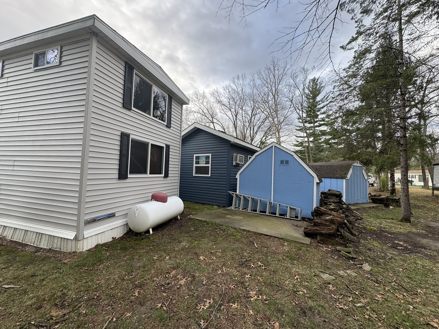 1/51 Woodhaven Lakes Property Photo 9