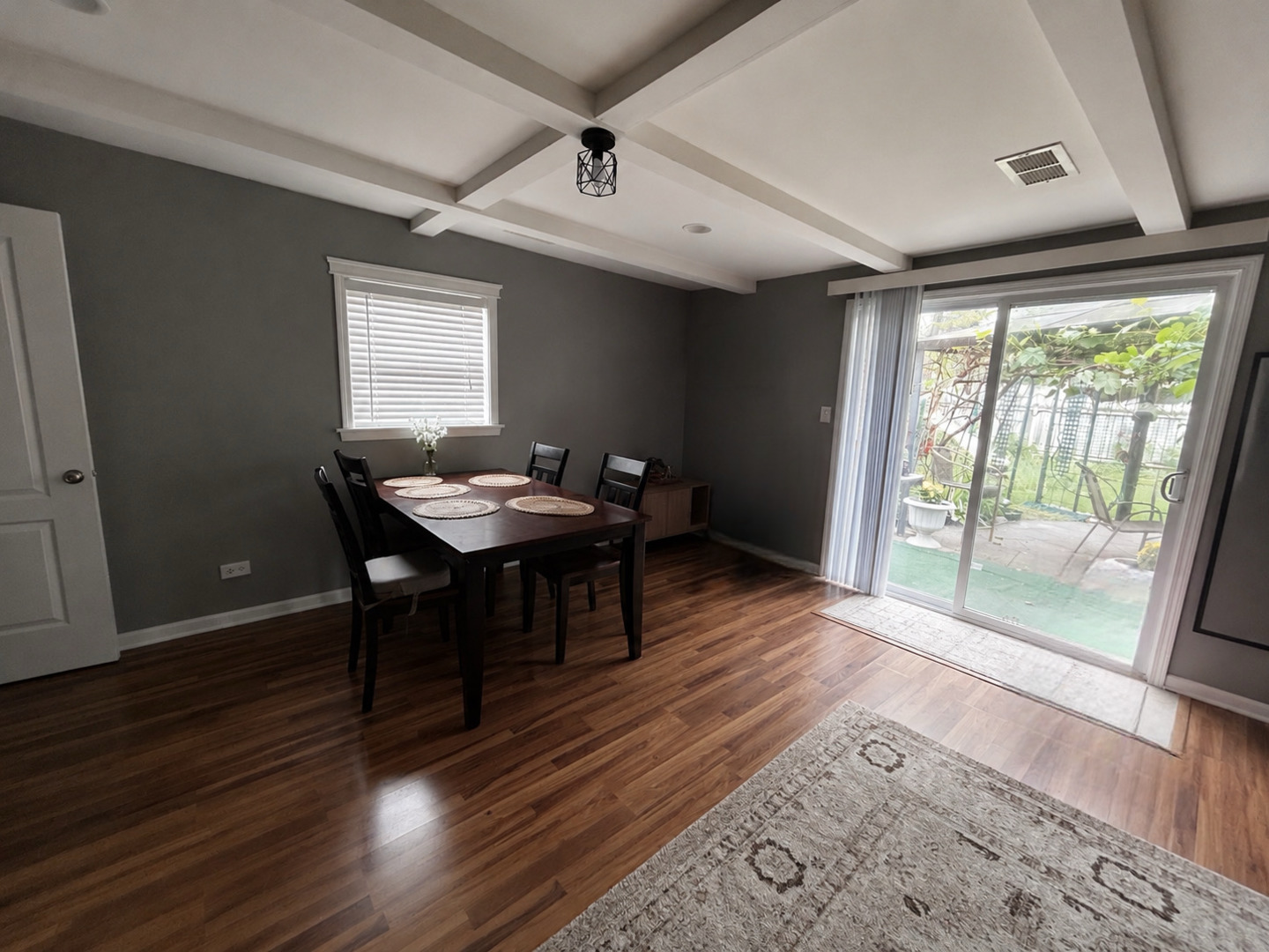324 N Emerald Avenue Property Photo 7