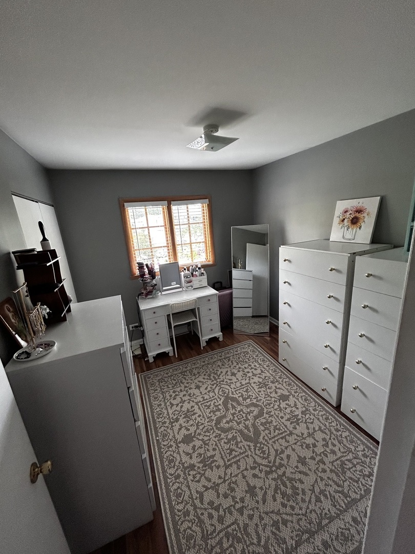 324 N Emerald Avenue Property Photo 10