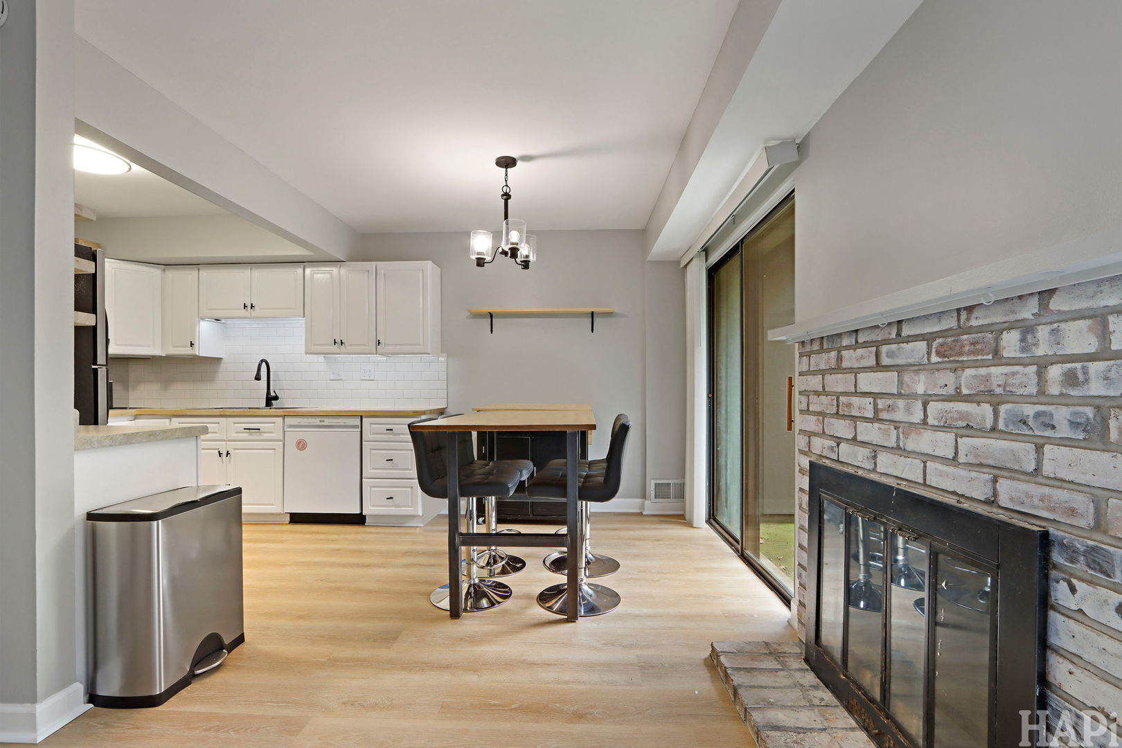 93 Mineola Road 93 Property Photo 5