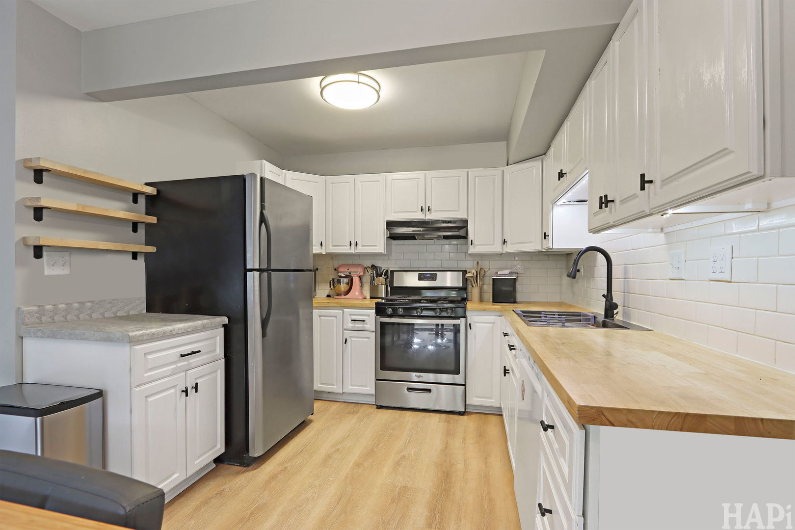 93 Mineola Road 93 Property Photo 7