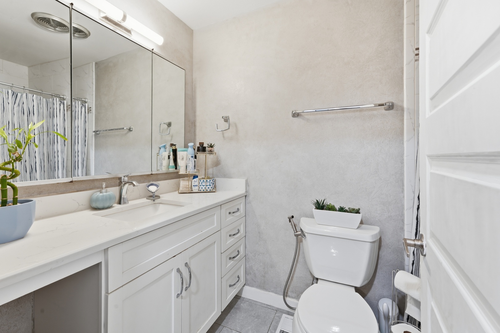 1811 Carlisle Court Property Photo 12