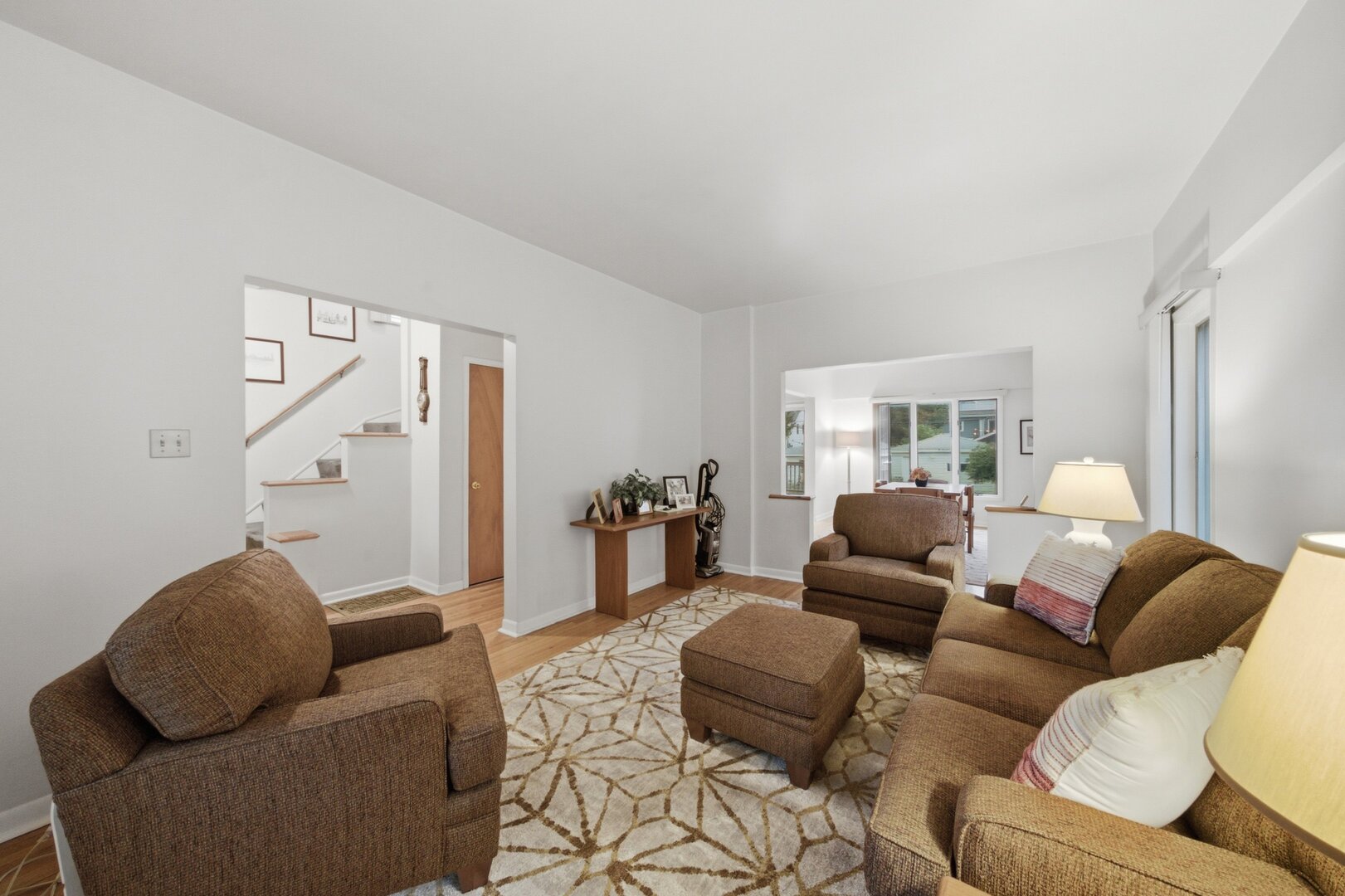 3717 N Kildare Avenue Property Photo 10