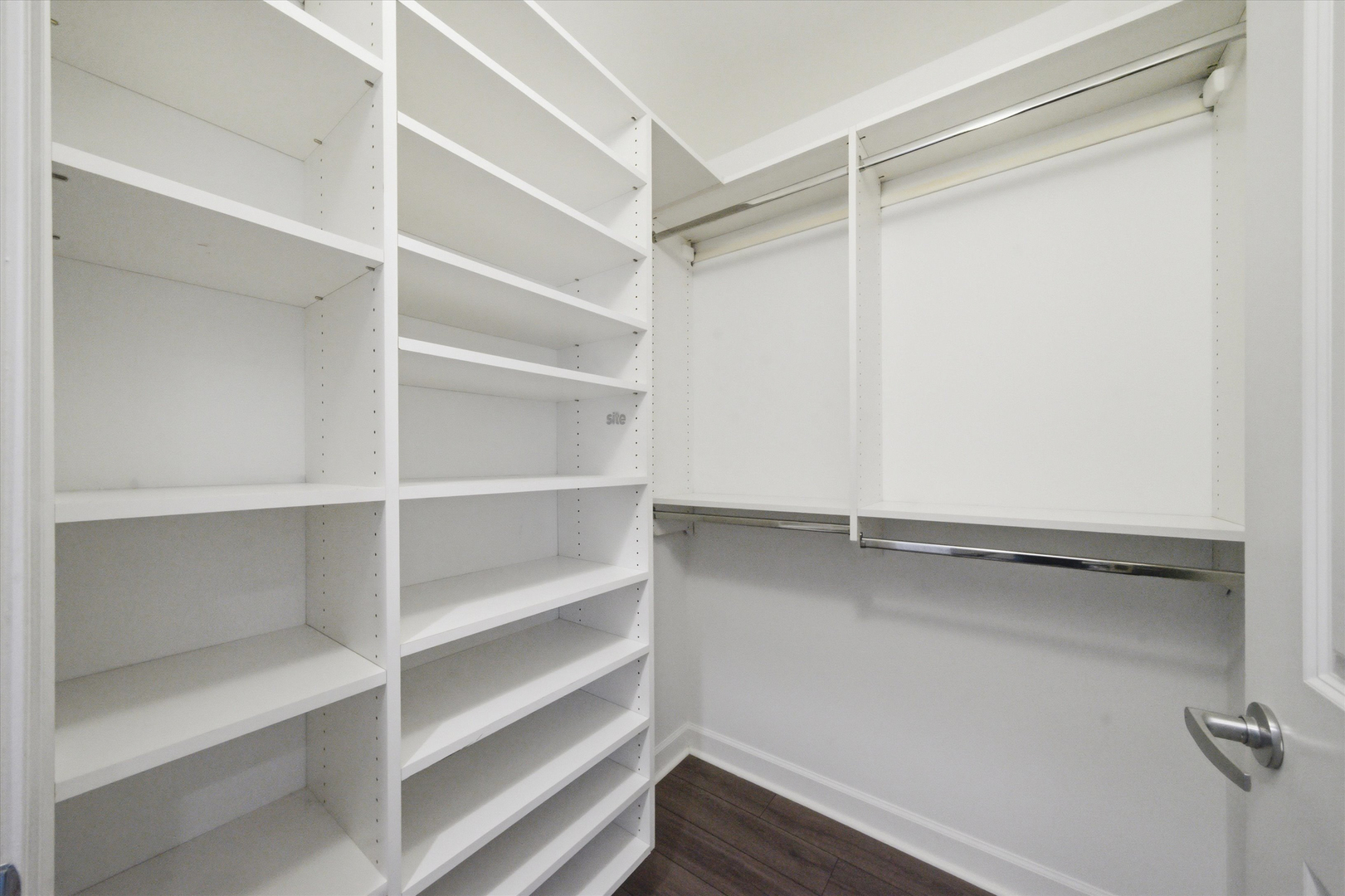 1250 S Michigan Avenue 1009 Property Photo 16