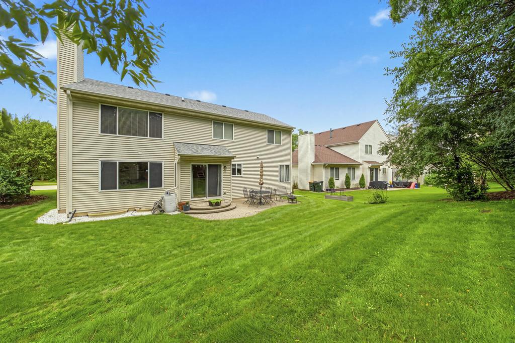 25727 W Woodland Drive Property Photo 4