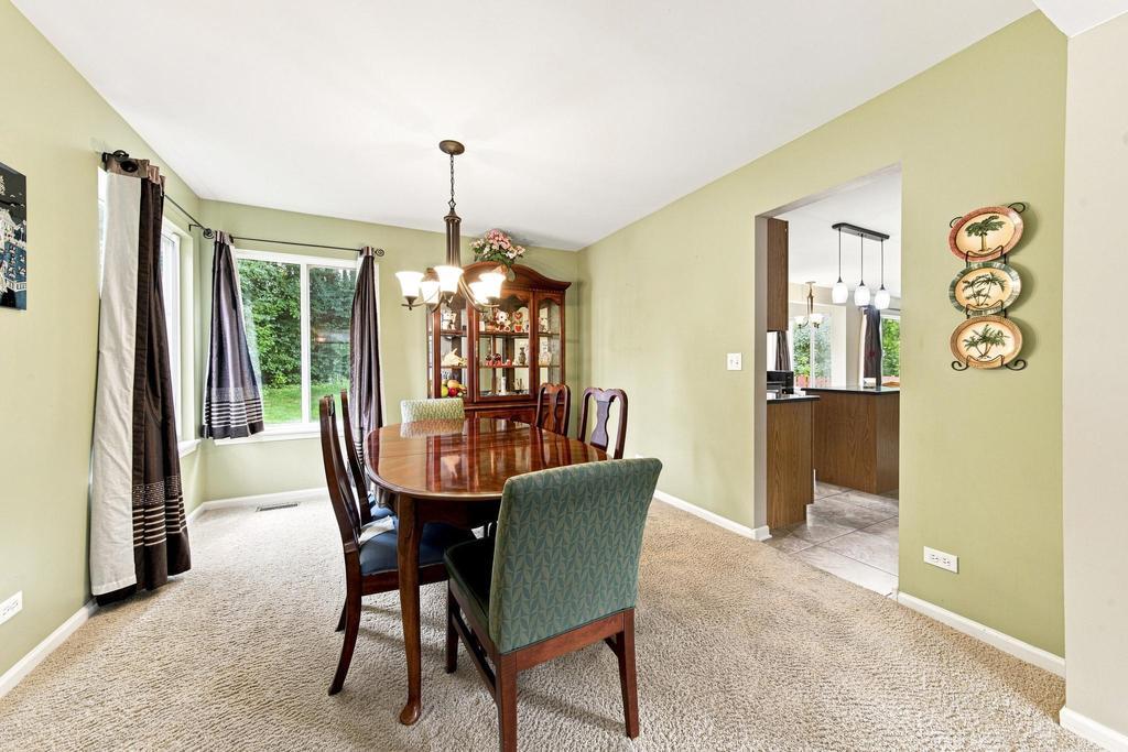 25727 W Woodland Drive Property Photo 8