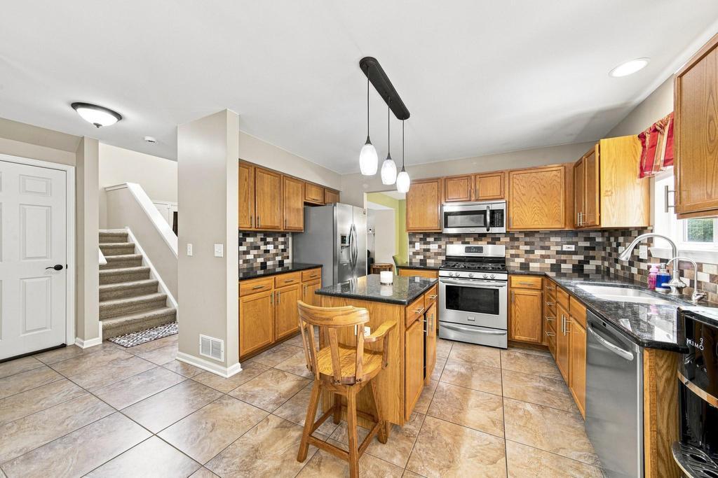 25727 W Woodland Drive Property Photo 11