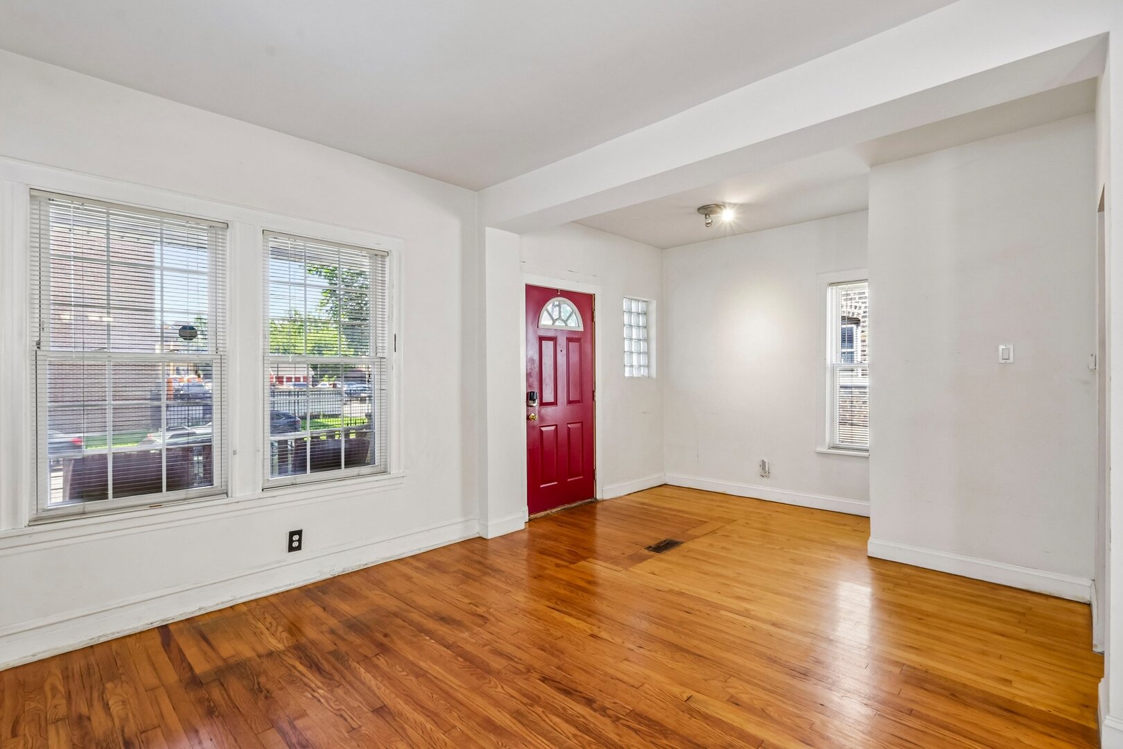3234 W Haddon Avenue Property Photo 6