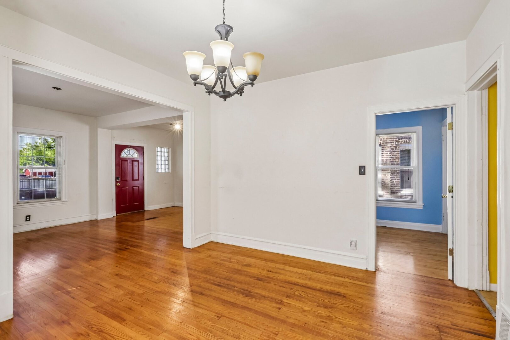 3234 W Haddon Avenue Property Photo 7