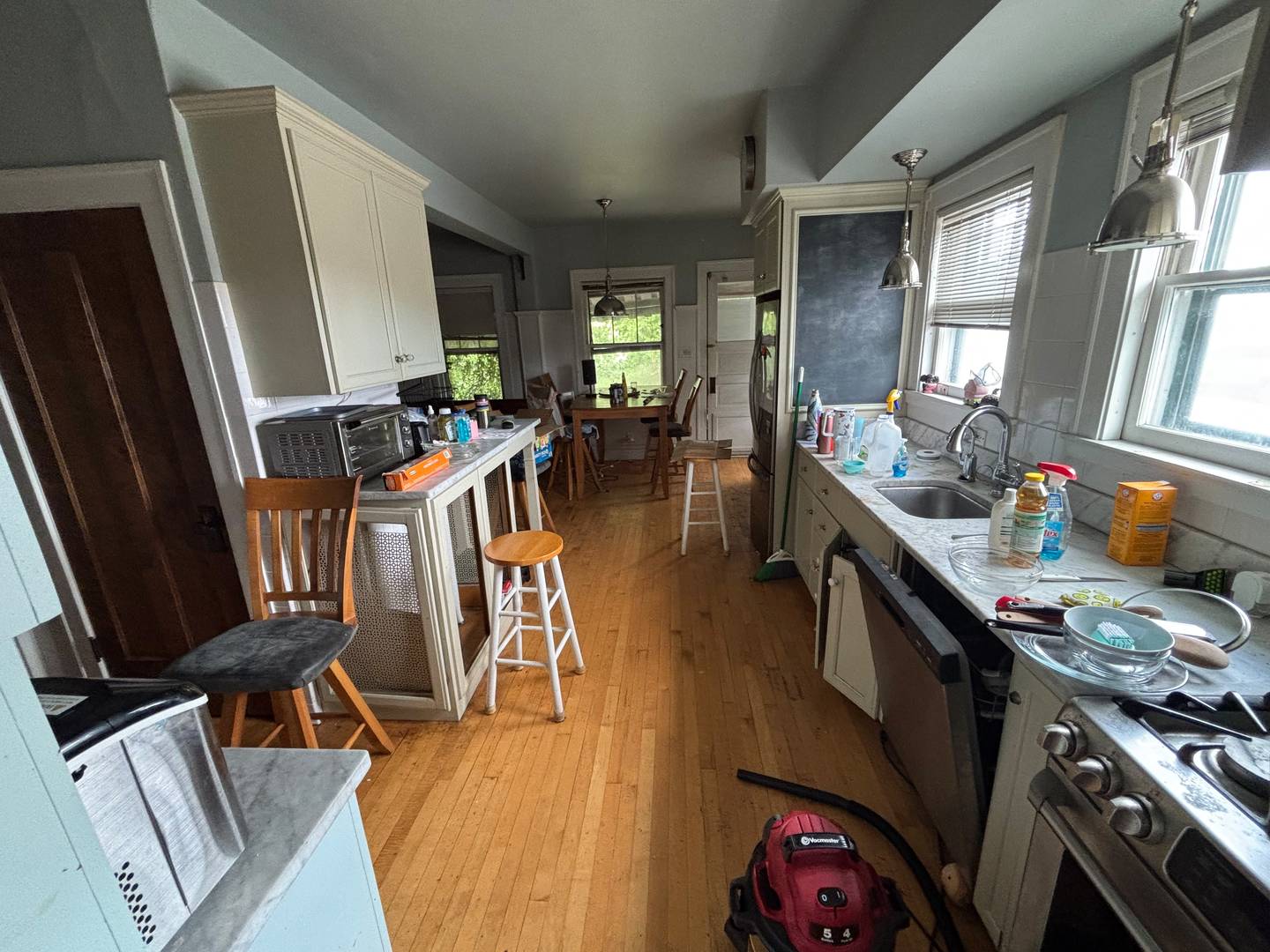10300 S Talman Avenue Property Photo 7