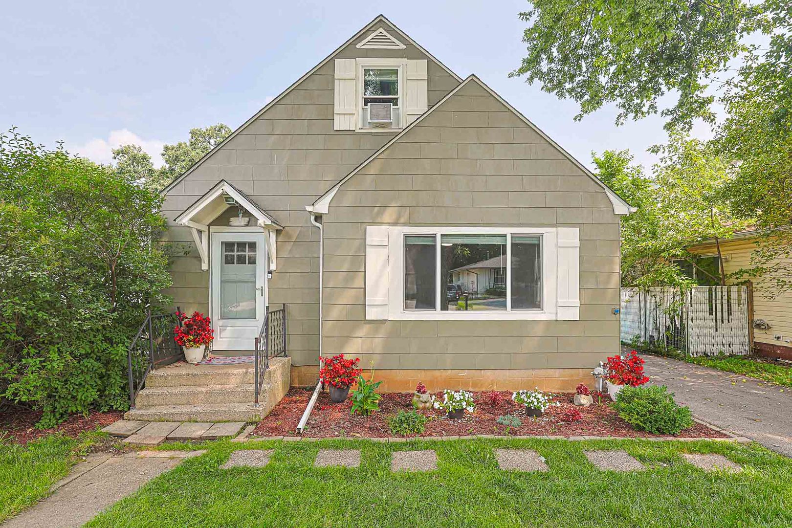1429 Ridgeway Avenue Property Photo 1