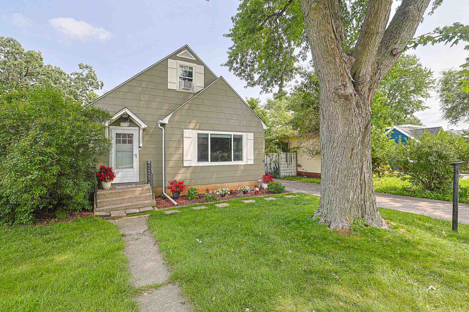 1429 Ridgeway Avenue Property Photo 3