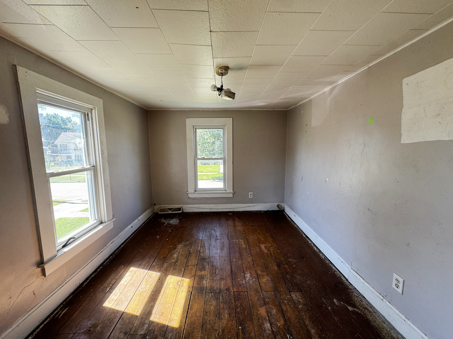 302 E Prospect Street Property Photo 12